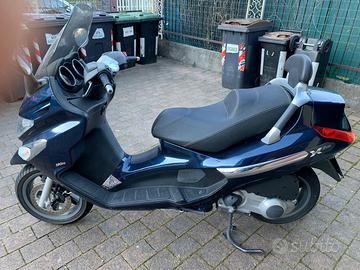 Piaggio XEvo 250 - 2012