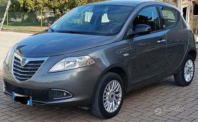 Lancia Ypsilon Ecochic a Metano