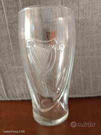 calici e bicchieri da aperitivo e birra