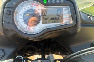 Susuki v-strom 650