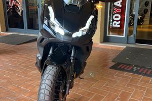 Honda adv 350-2025-passaggio incluso
