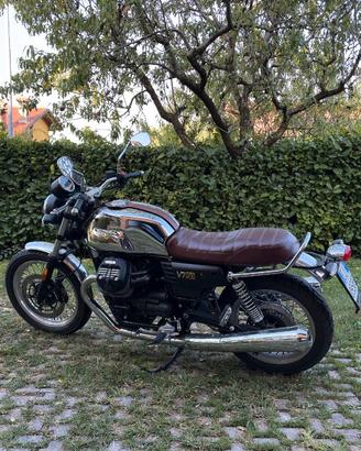 Moto Guzzi V7 III 50° anniversario Limited Edition