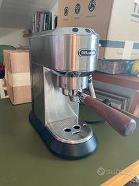 Macchina per caffè e cappuccino de longhi