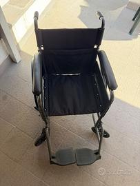 Carrozzina per disabili Mobiclinic pieghevole