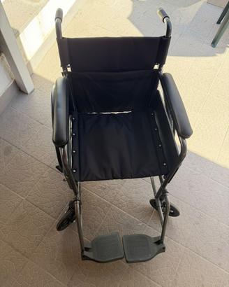 Carrozzina per disabili Mobiclinic pieghevole