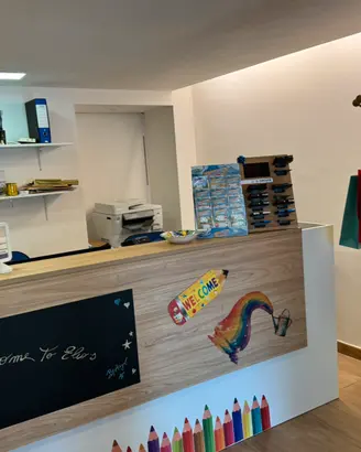 Stock merce e mobili cartoleria come nuovo