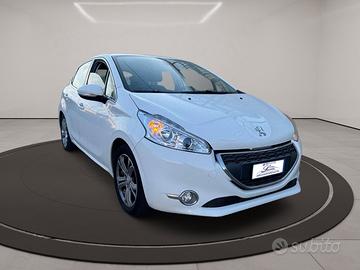 Peugeot 208 1.4 HDi 68 CV 5 porte Allure