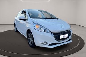 Peugeot 208 1.4 HDi 68 CV 5 porte Allure