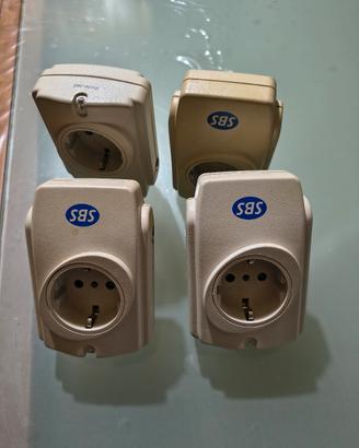 4 adattatori surge protector  16 A  3680 watt