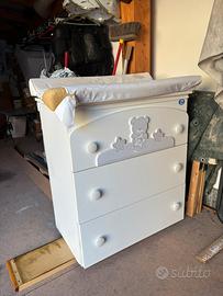 Cassettiera fasciatoio Pali, reti letti, lampadari