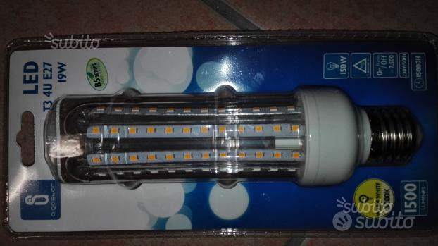 Lampadina Led T3 E27 19W 4U Bianco Caldo 3000K