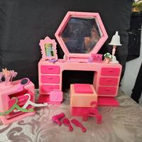mobile Vanity Barbie vintage 