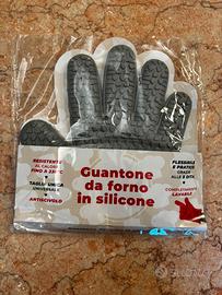 Guantone da forno in silicone nuovo