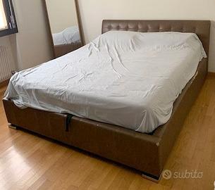 LETTO MATRIMONIALE CON CONTENITORE