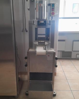 RAVIOLATRICE R30  PROFESSIONALE 
