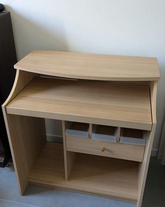Scrivania in legno con piano estraibile e cassetto