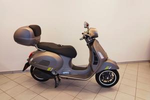 Piaggio Vespa 300 GTS hpe Super tech solo 1931 km