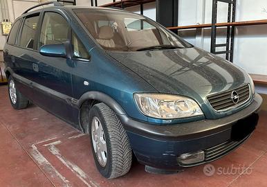 Opel Zafira autocarro