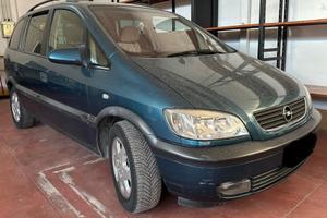 Opel Zafira autocarro