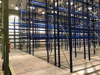 Scaffalatura usata e nuova di varie tipologie