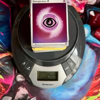 Lotto carte energia Pokemon 242 grammi e un Holo