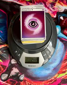 Lotto carte energia Pokemon 242 grammi e un Holo
