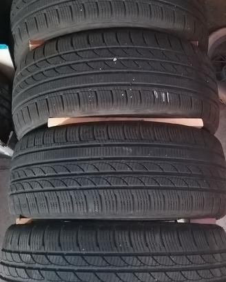 215 50 R17 pneumatici invernali seminuovi 2 gomme