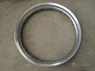 Cerchi Takasago 2.50x17 bordo antistallonamento