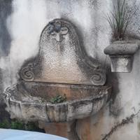 Fontana in pietra di Vicenza lavorata a mano