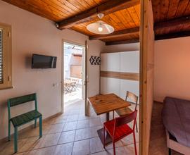 Monolocale cortile is molas golf
