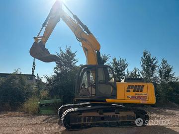 Escavatore new holland