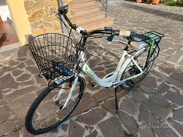 Bicicletta elettrica donna Atala