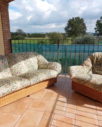 divano e poltrona letto in rattan