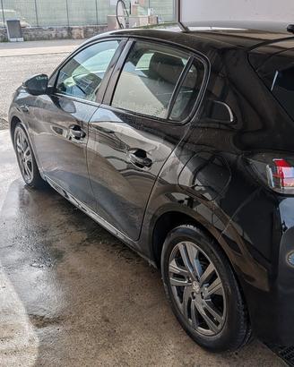 peugeto 208