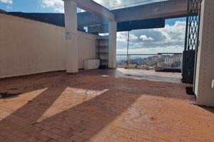 Appartamento con terrazzo in via Gorizia