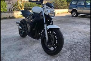 YAMAHA XJ6