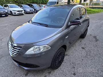 Lancia Ypsilon 0.9 TwinAir 85 CV 5 porte Metano Ec