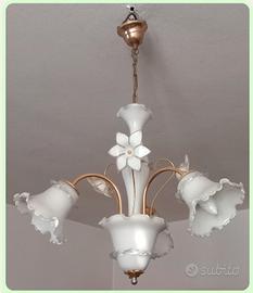 Lampadario artigianale con fiori