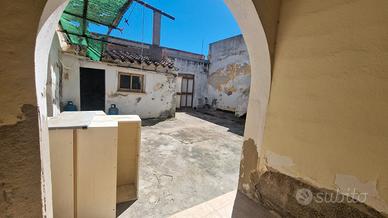 Soluzione indipendnete con giardino