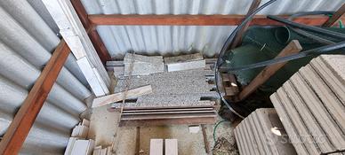 Battiscopa in granito 