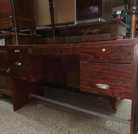 Scrivania di design venata