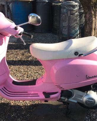 Vespa lx 125 pink special edition