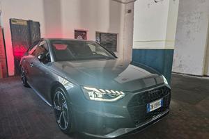AUDI A4 40 TFSI 204 CV 