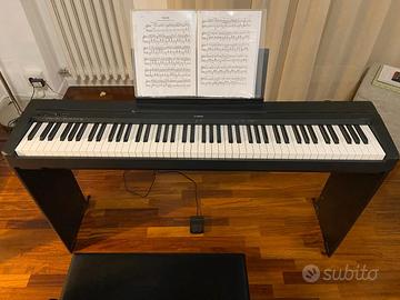Piano Yamaha VFG3700 con mobile