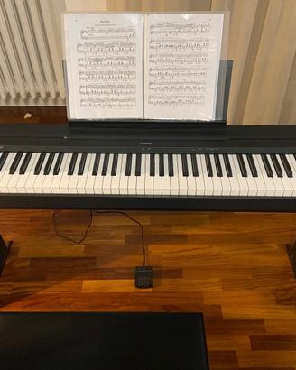 Piano Yamaha VFG3700 con mobile