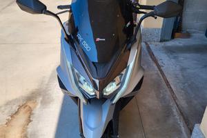 scooter kymco ak 550