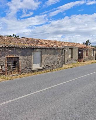 Rustico / Casale di 159 m² con 2 locali a Furnari