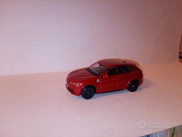 modellino alfa romeo Stelvio 1/43 