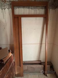 Cornice porta in rovere e vetro