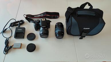 Reflex Canon EOS 1000D con 2 obiettivi e accessori